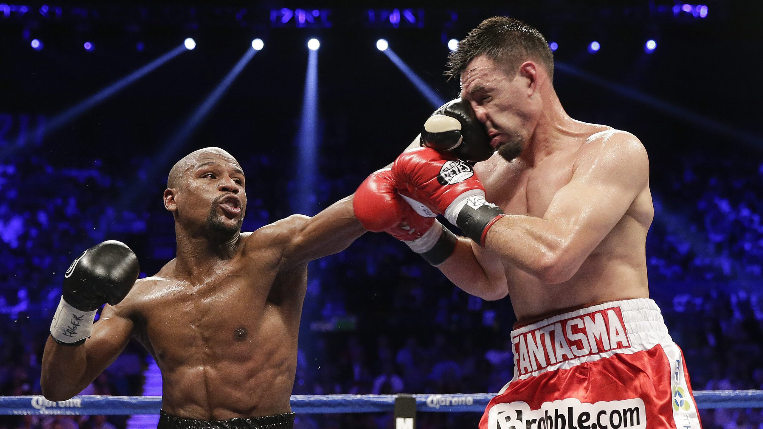 足球产业新技术应用不断创新，推动行业健康高速发展，加快足球事业发展